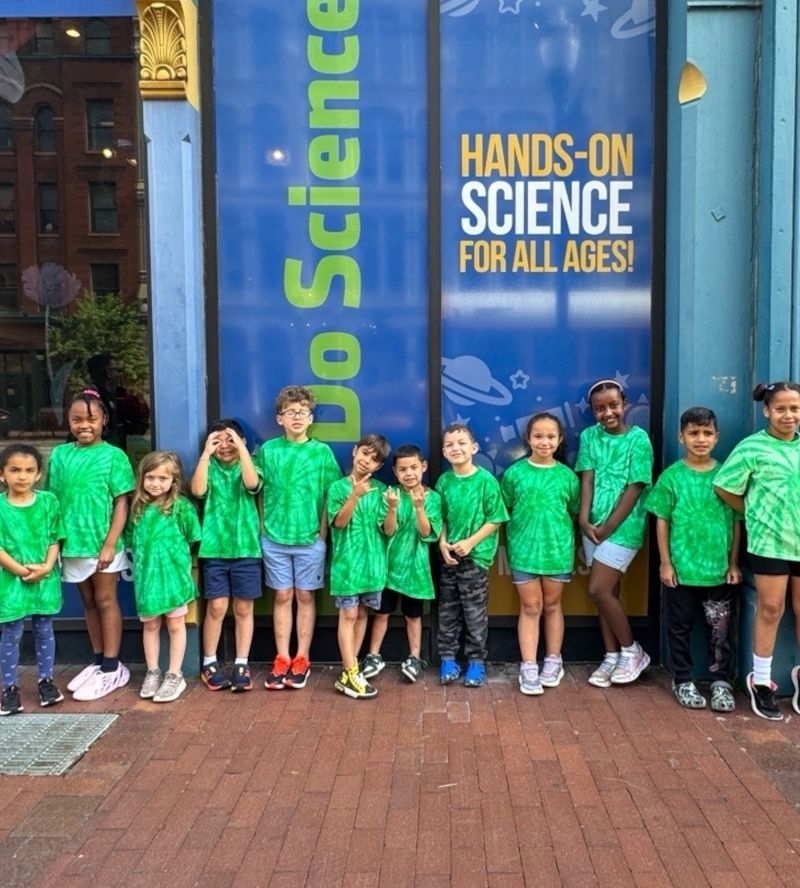 Students outside Louisville Science Museum